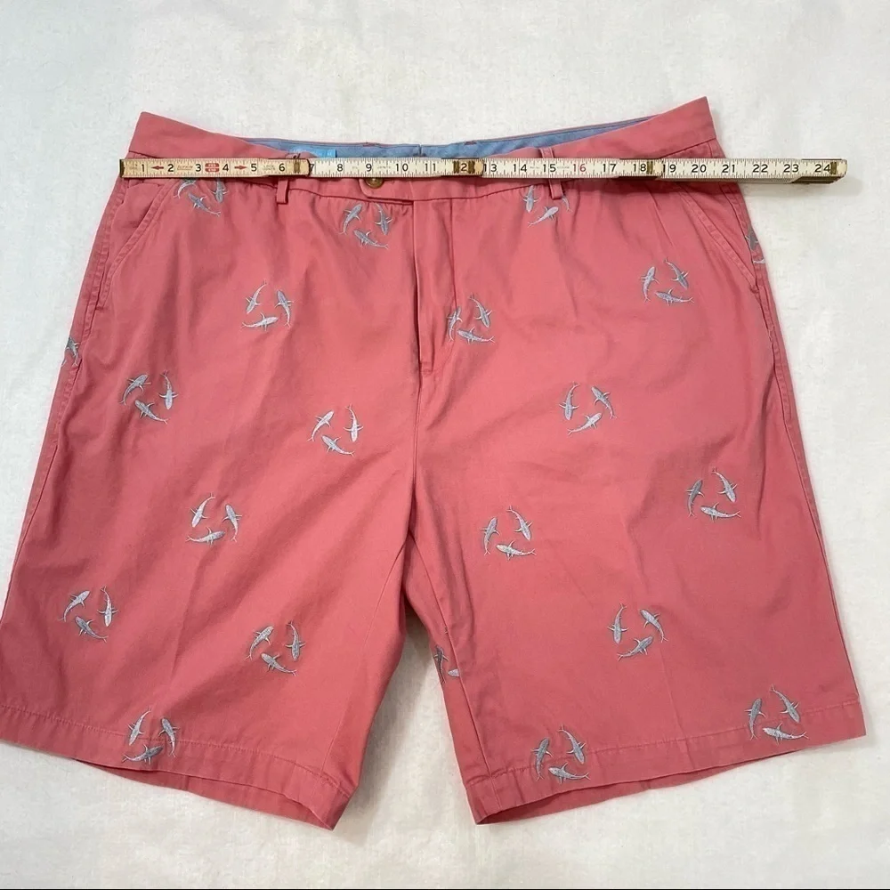 J.McLaughlin Mens Cotton Flat Front Shorts embroidered circling gray sharks S 42